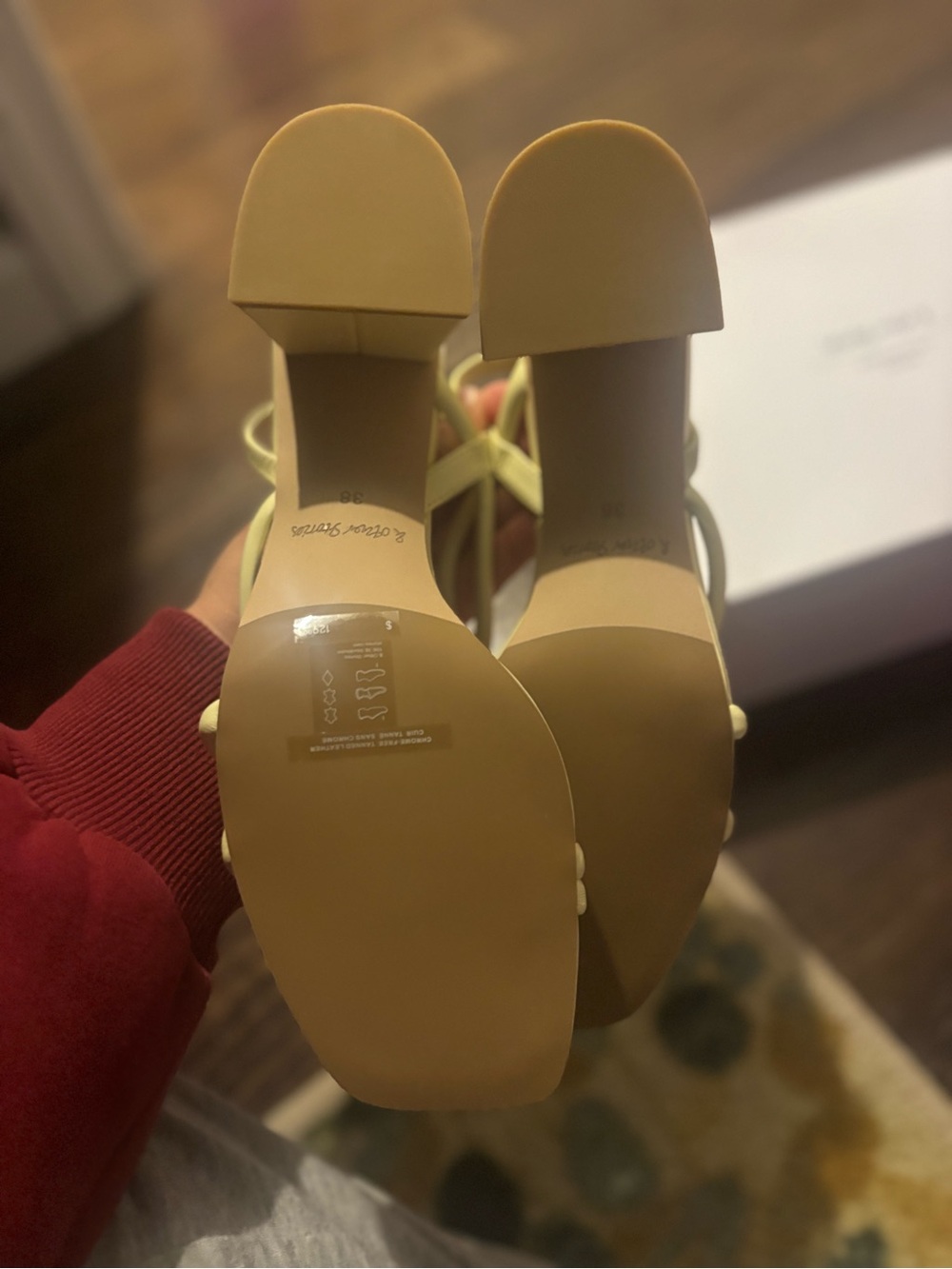 & Other Stories Chunky Strap Heeled Leather Sandals - Picture 6 of 8